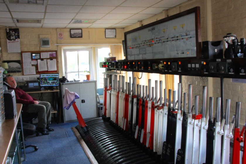 Haslemere’s Grade II Listed Signal Box – RailwayWorld.net